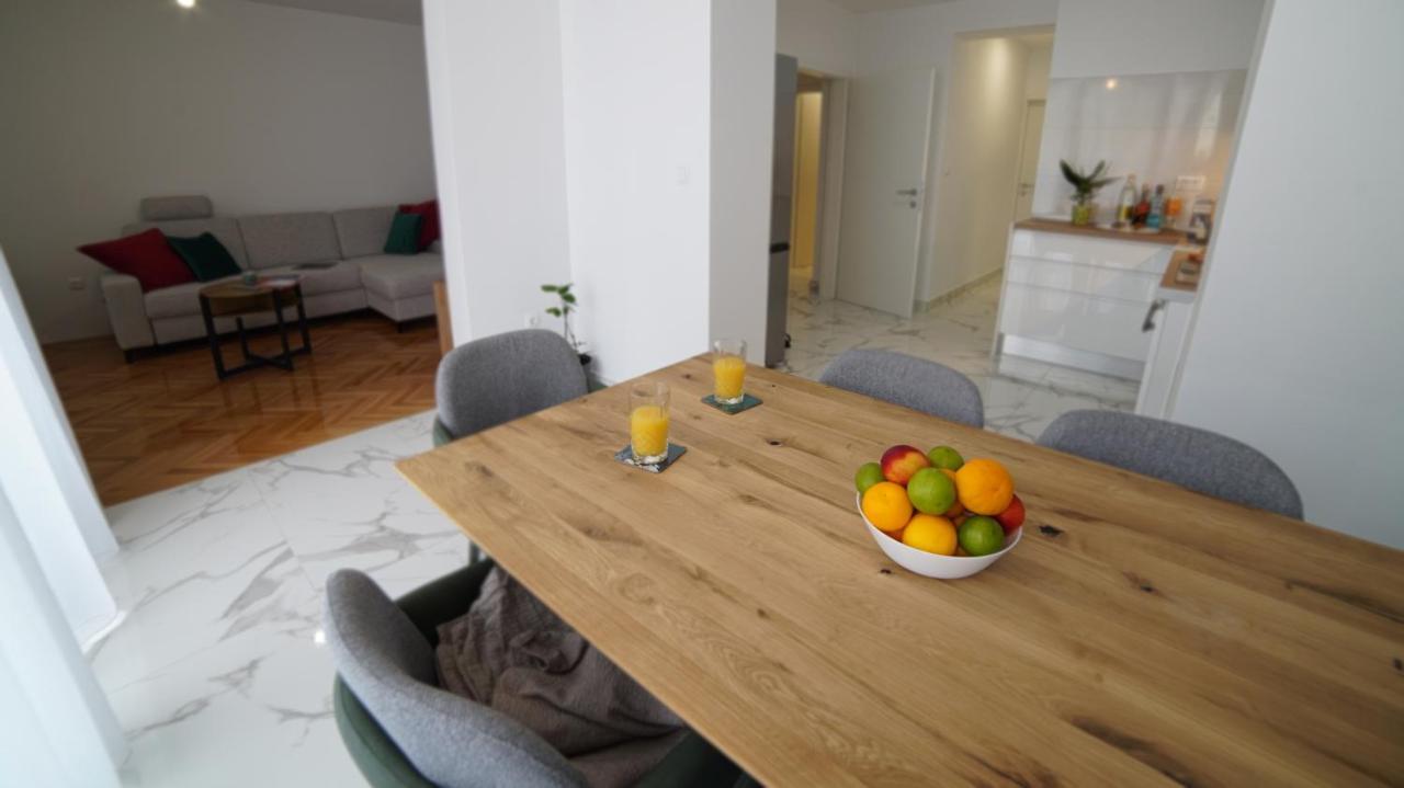 Simon'S Apartment Zadar Bagian luar foto